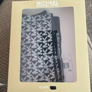 Michael Kors Signature MK Piece Scarf Derby/Pearl, Fall 2017